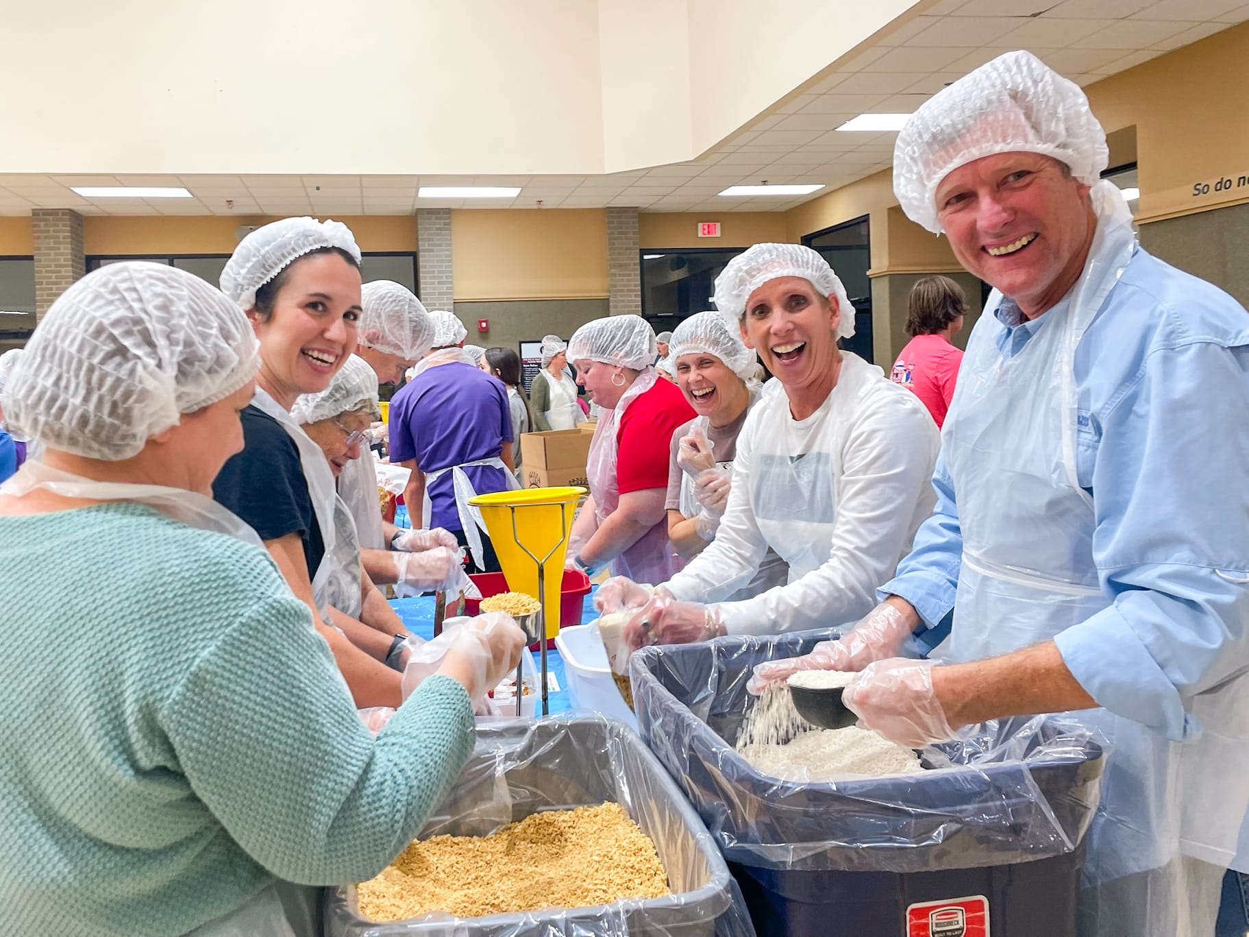 Church volunteers serving at Pleasant Valley Church of Christ